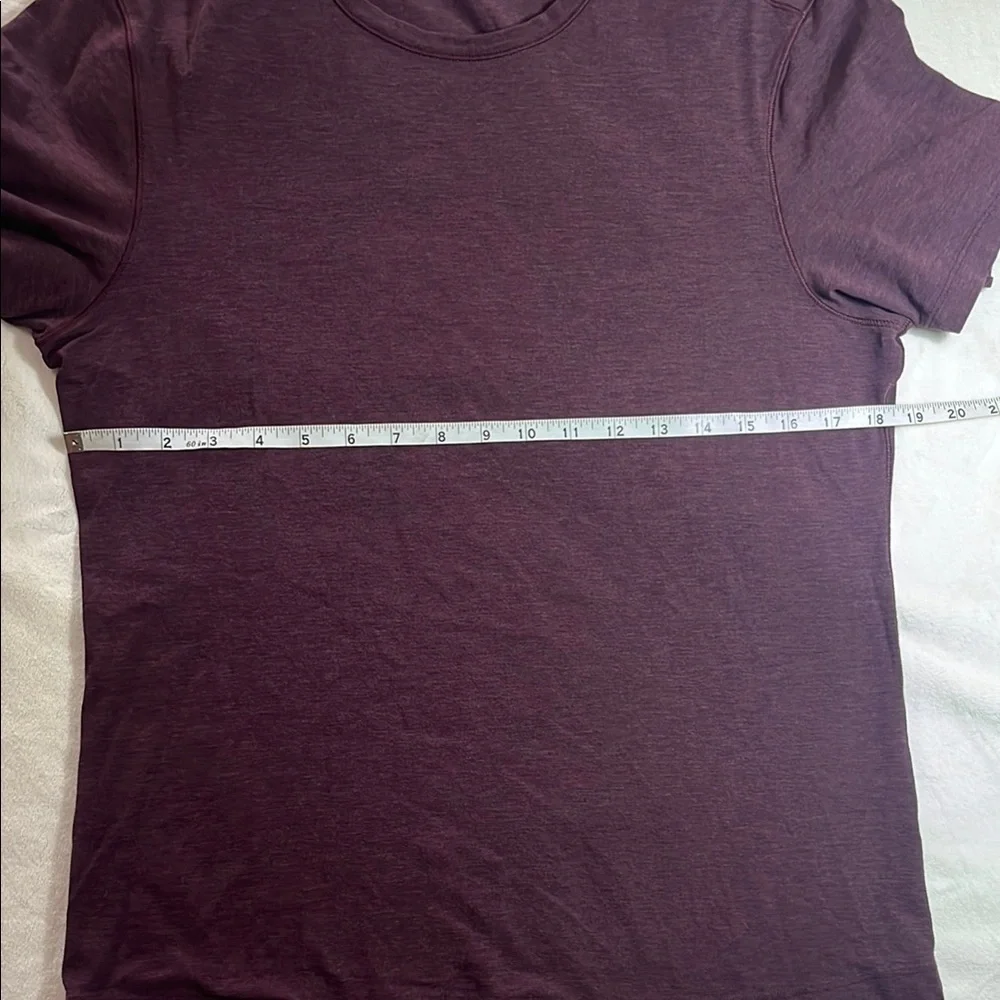 Lululemon Athletica burgundy Short Sleeve Tee